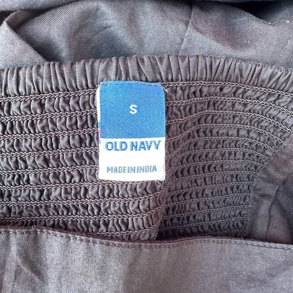 NWT Old Navy Fit & Flare Puff-Sleeve Smocked All-Day Midi Dress, Black Size S - Picture 4 of 6